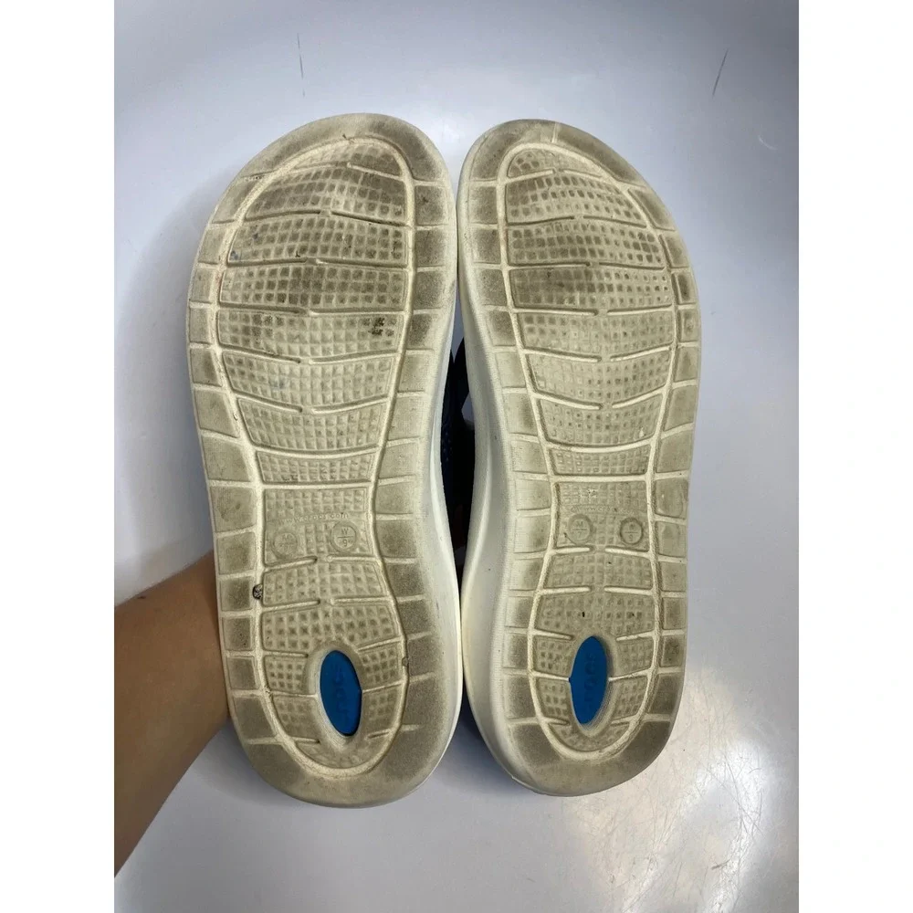Crocs LiteRide Flip Flops Mens 7 Womens 9 Blue Good Comfort Casual Sandals